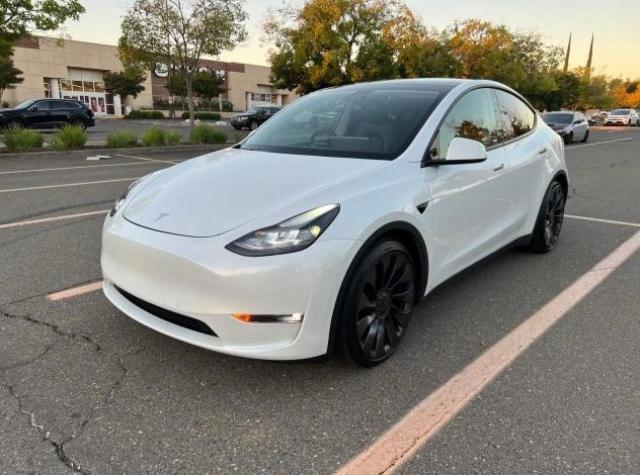  TESLA MODEL Y 2022 Белый