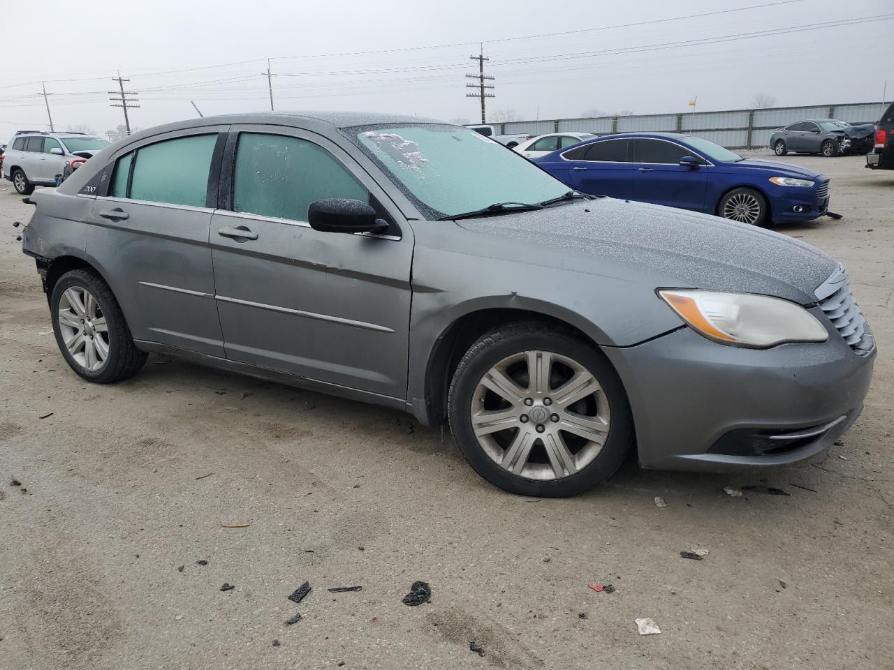 2013 Chrysler 200 - Image 4