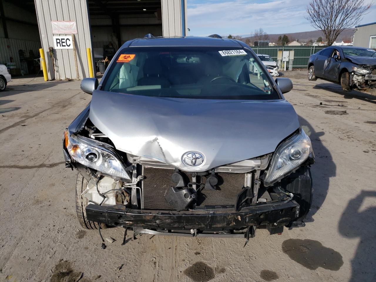 VIN 5TDDZ3DCXHS165639 2017 TOYOTA All Models no.5