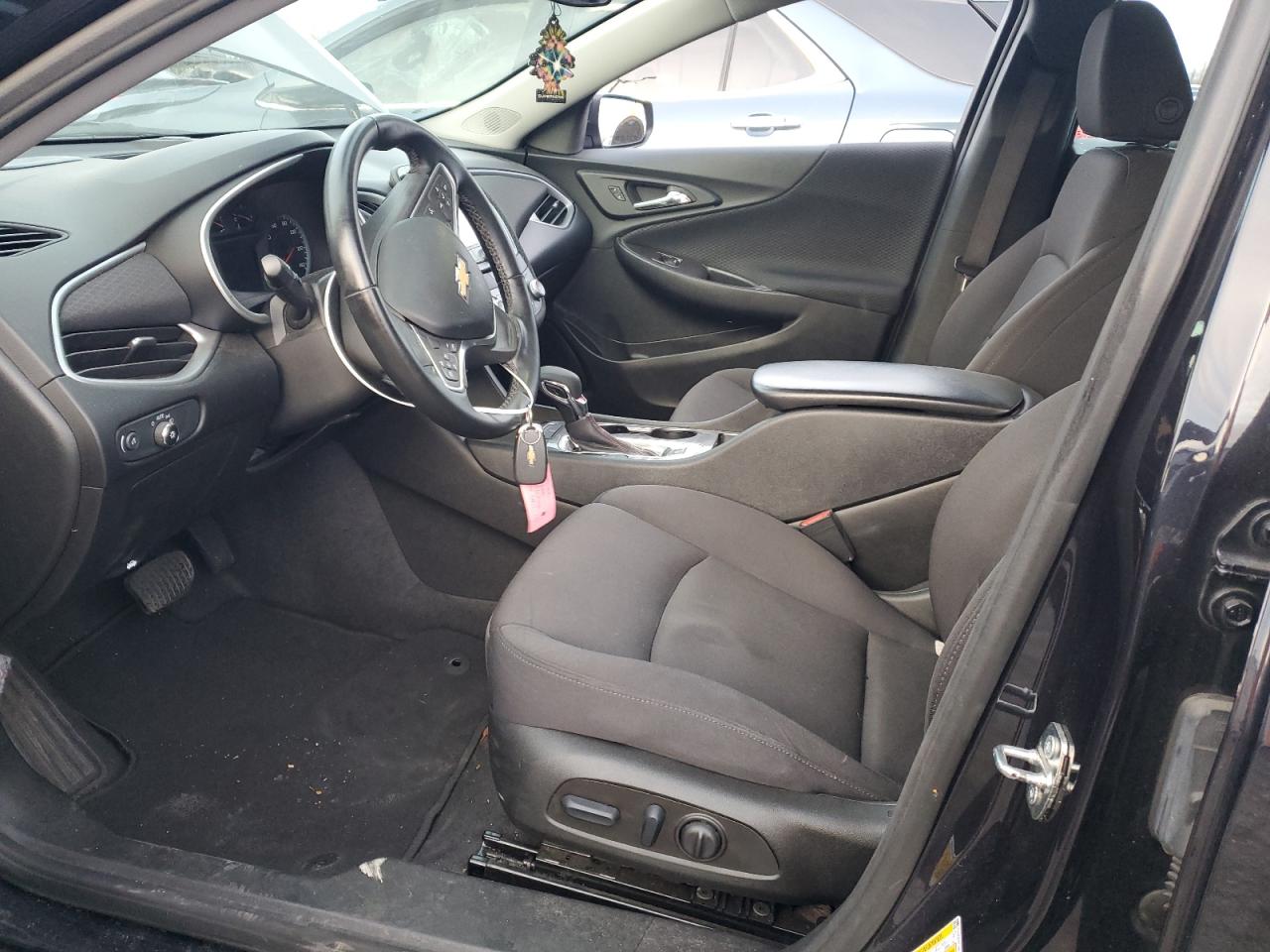 2023 Chevrolet Malibu - Image 7