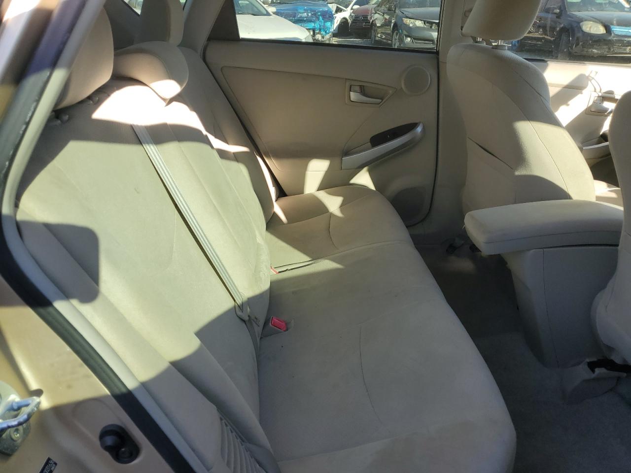 2010 Toyota Prius - Image 10