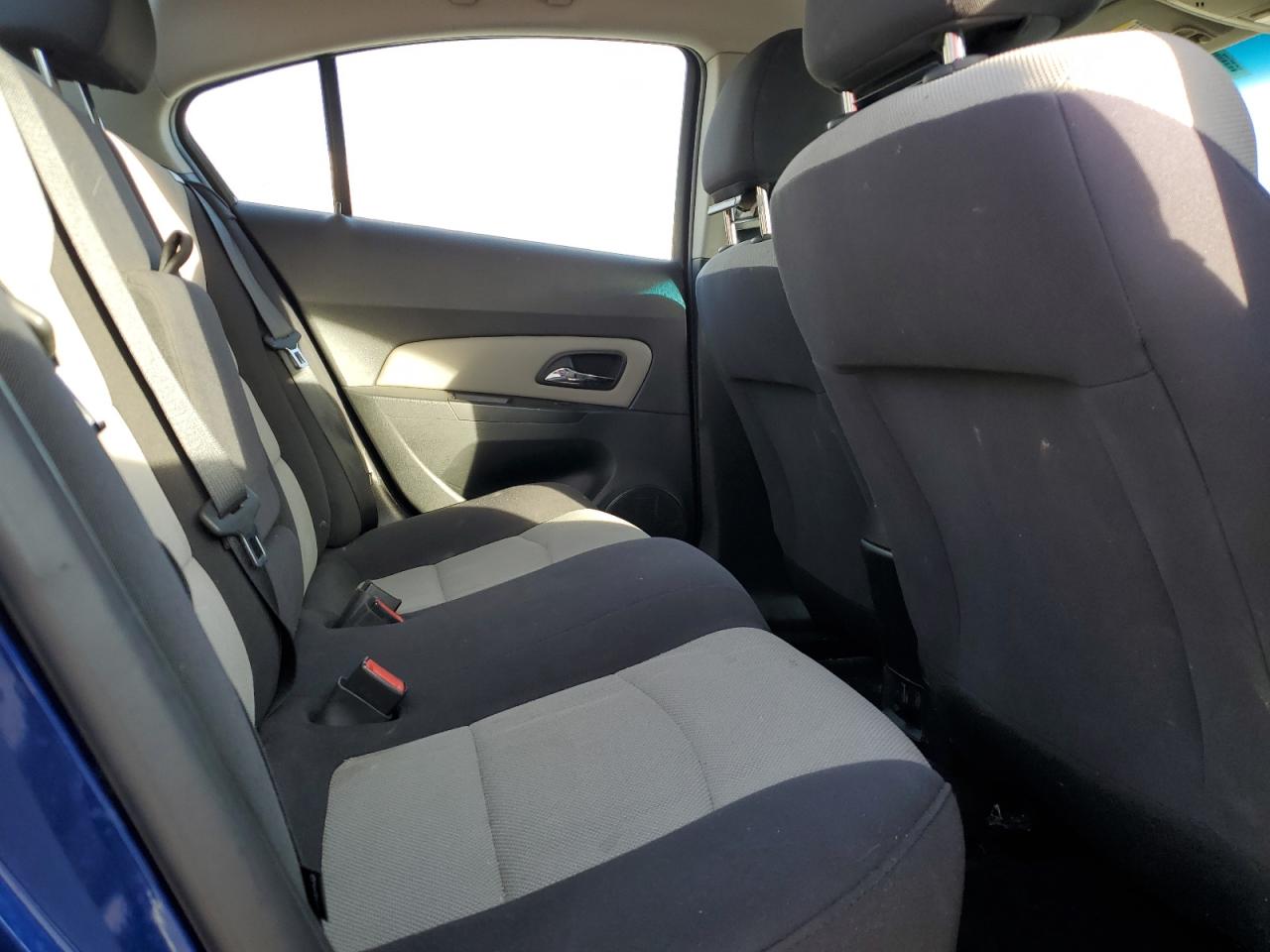 2013 Chevrolet Cruze - Image 11