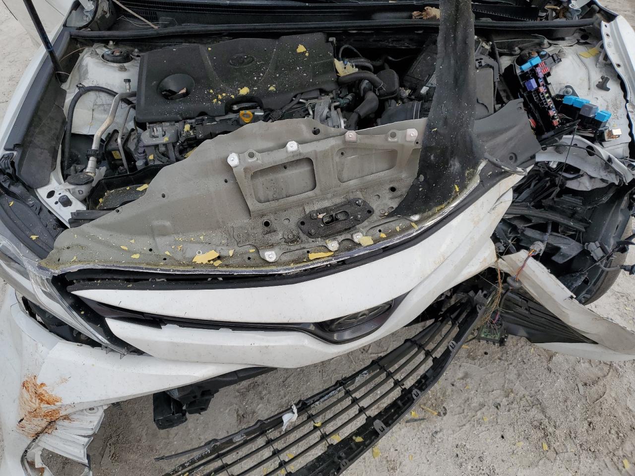 2018 Toyota Camry - Image 12