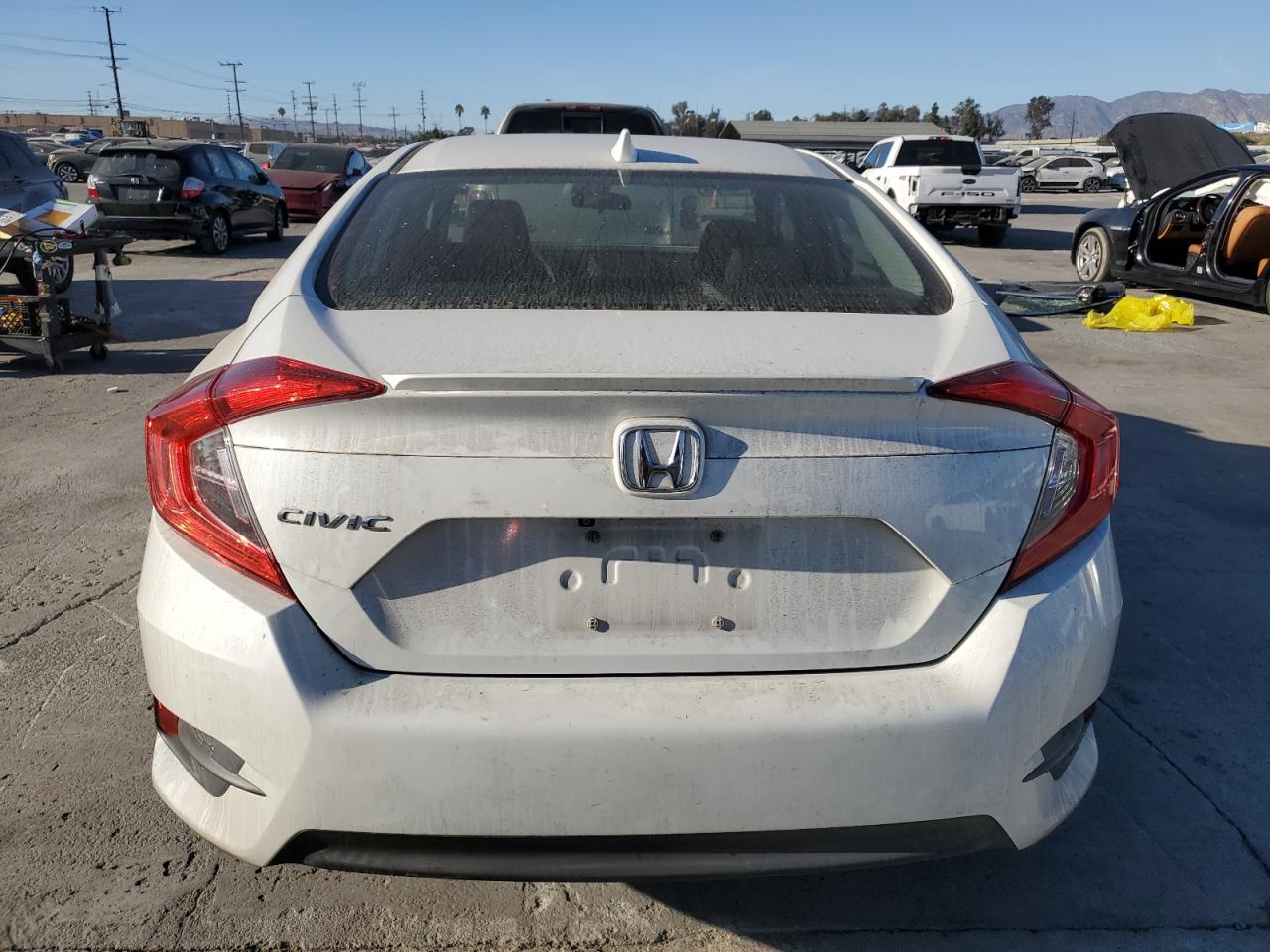 VIN 2HGFC1F33GH656113 2016 HONDA CIVIC no.6