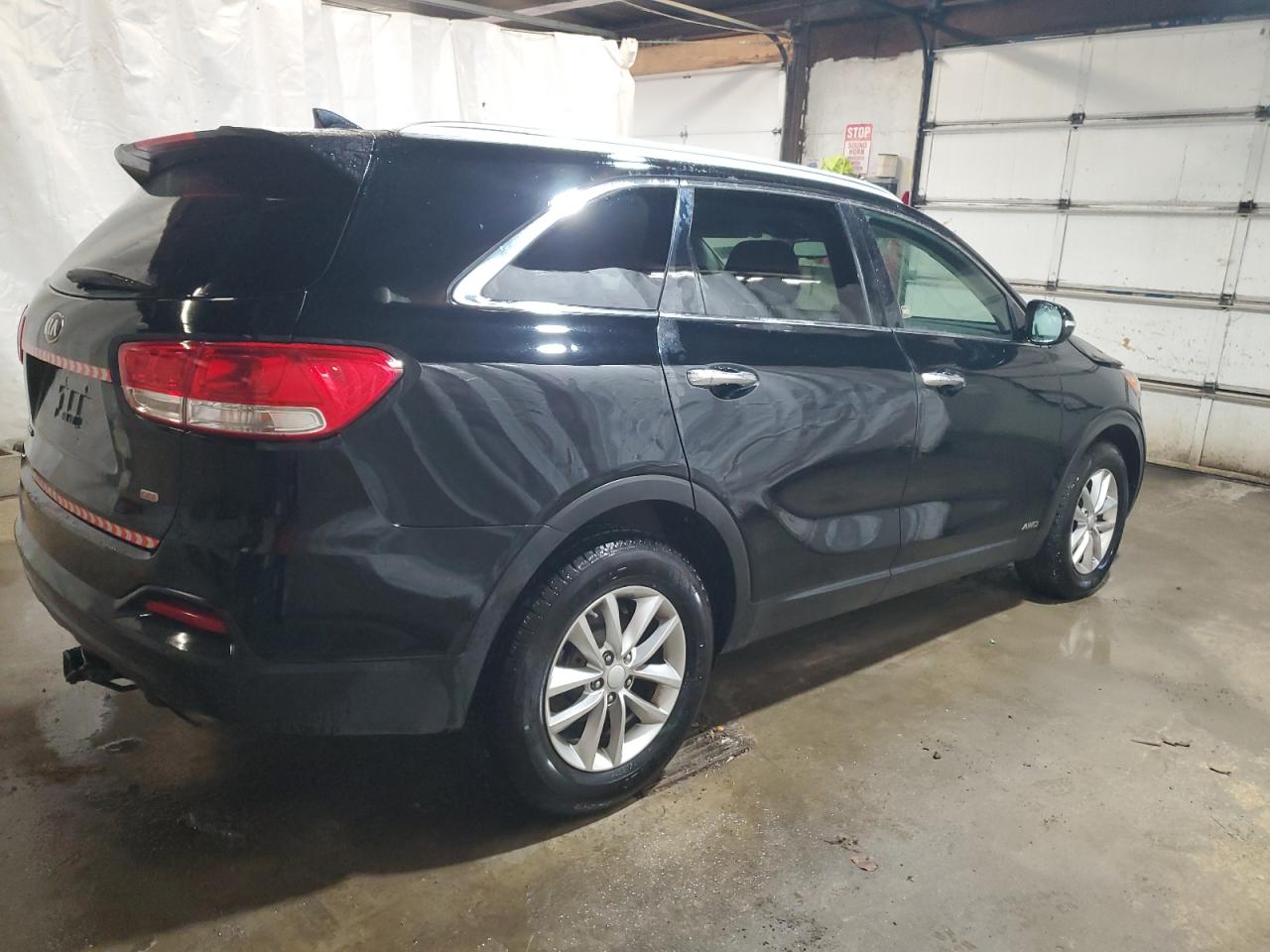 2016 Kia Sorento - Image 3