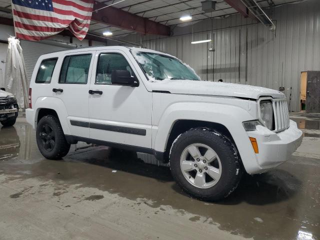 Паркетники JEEP LIBERTY 2012 Белы