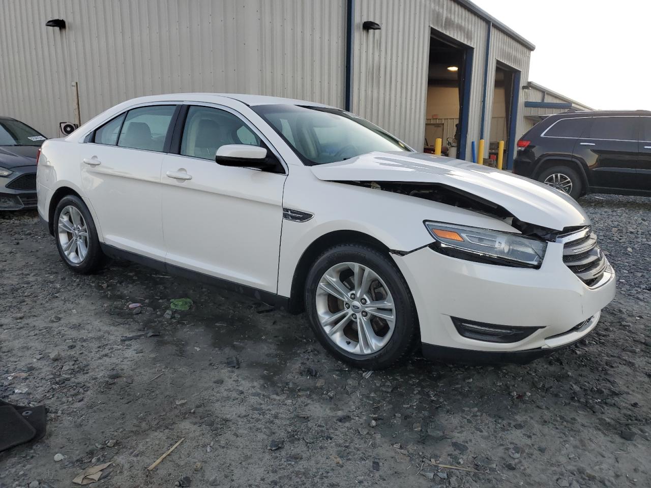 VIN 1FAHP2E81DG116092 2013 FORD TAURUS no.4