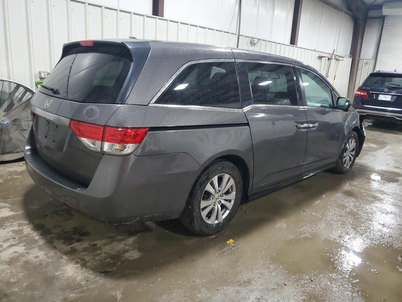 2016 Honda Odyssey - Image 3