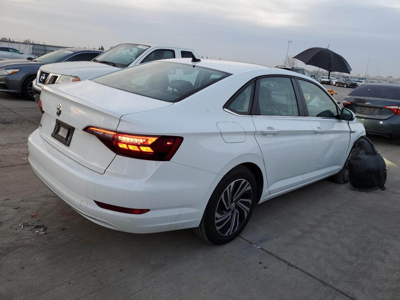 2020 Volkswagen Jetta - Image 3