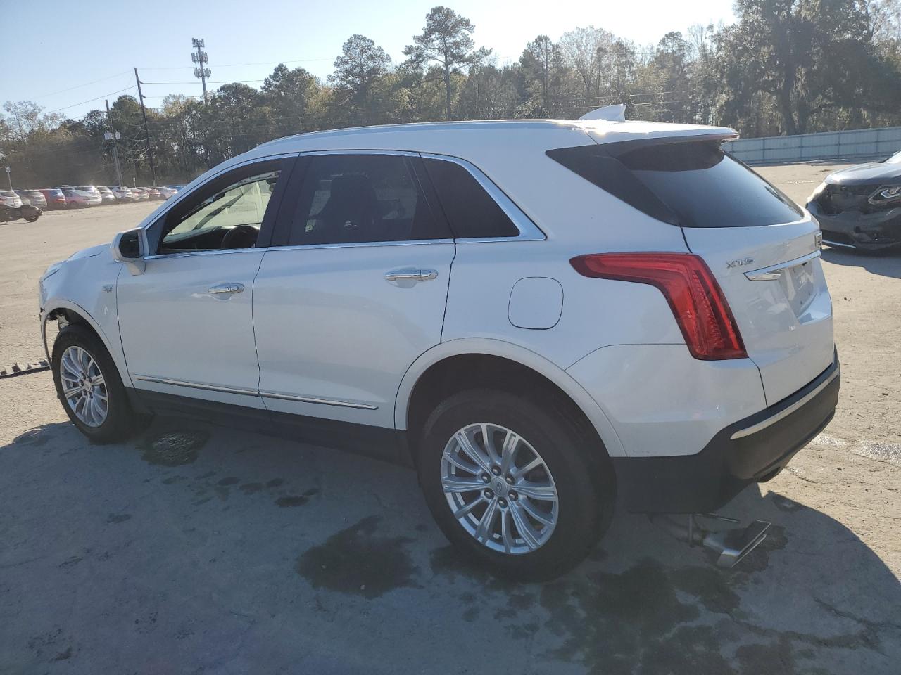 2018 Cadillac XT5 - Image 2