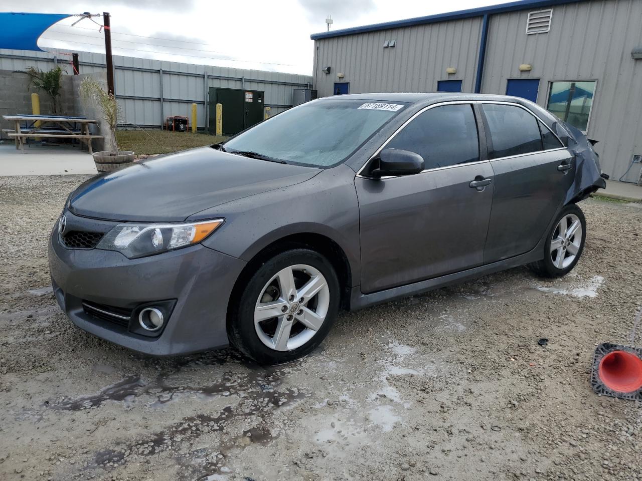 2014 Toyota Camry - Image 1