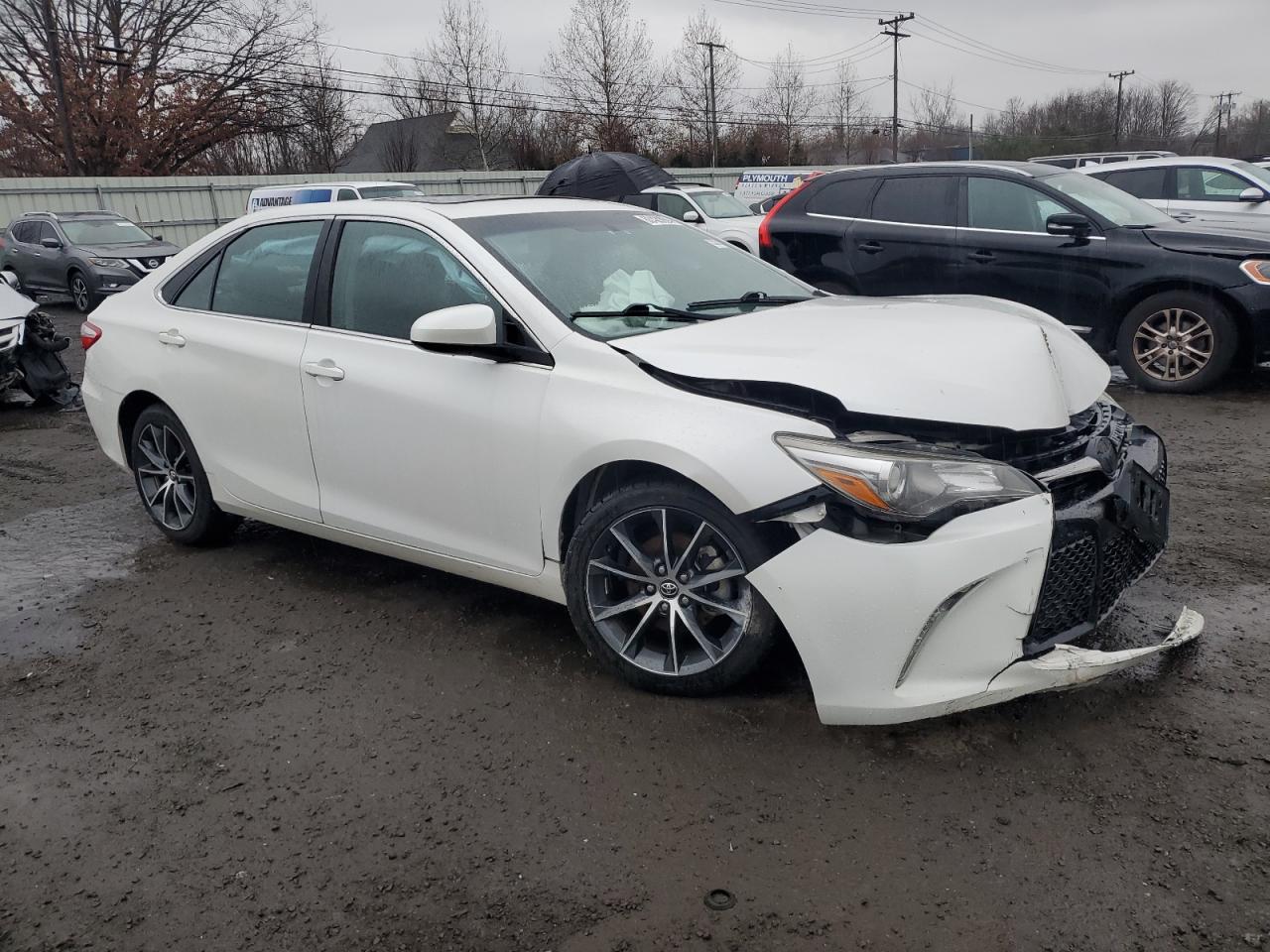 VIN 4T1BF1FK1GU613992 2016 TOYOTA CAMRY no.4