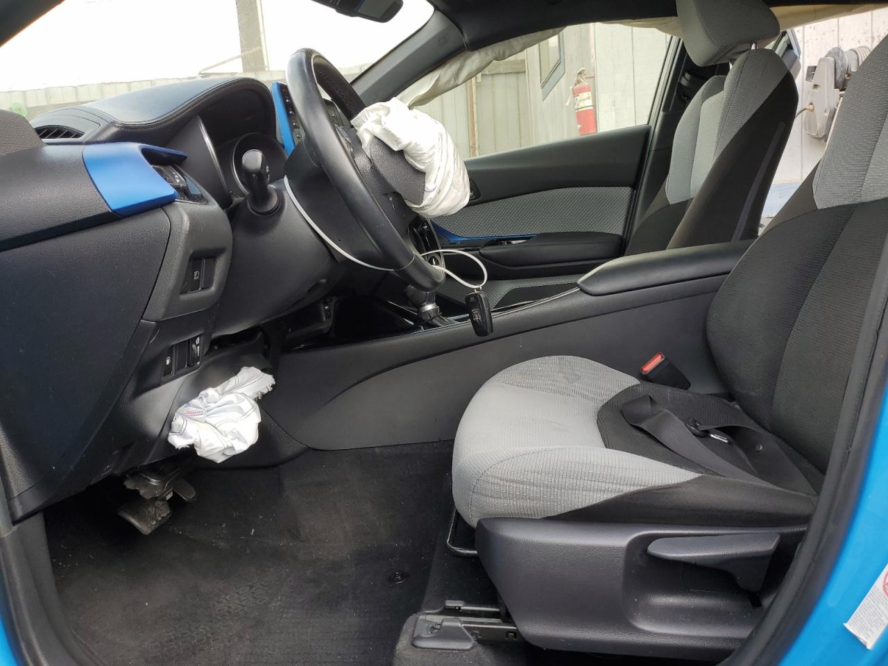 JTNKHMBX6K1040322 TOYOTA C-HR 2019