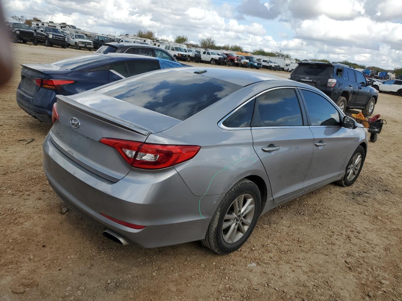 2017 Hyundai Sonata - Image 3