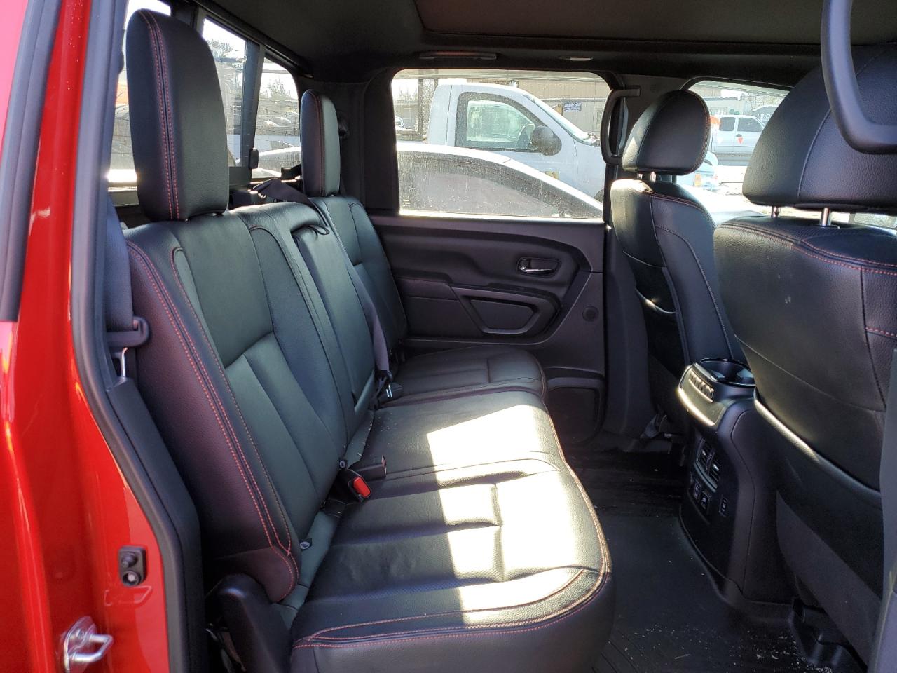 2021 Nissan Titan - Image 10