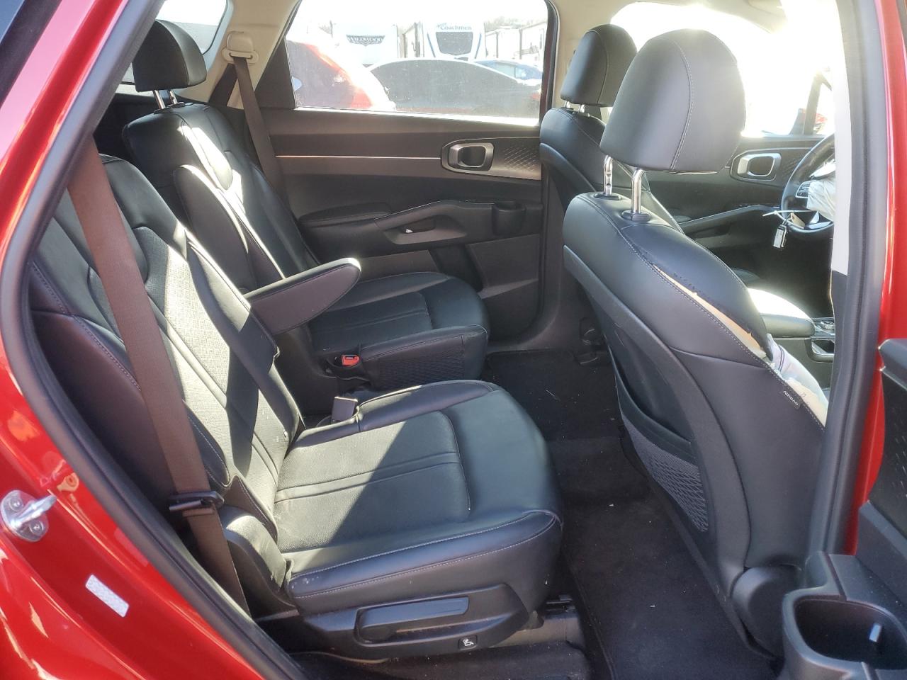 2021 Kia Sorento - Image 11