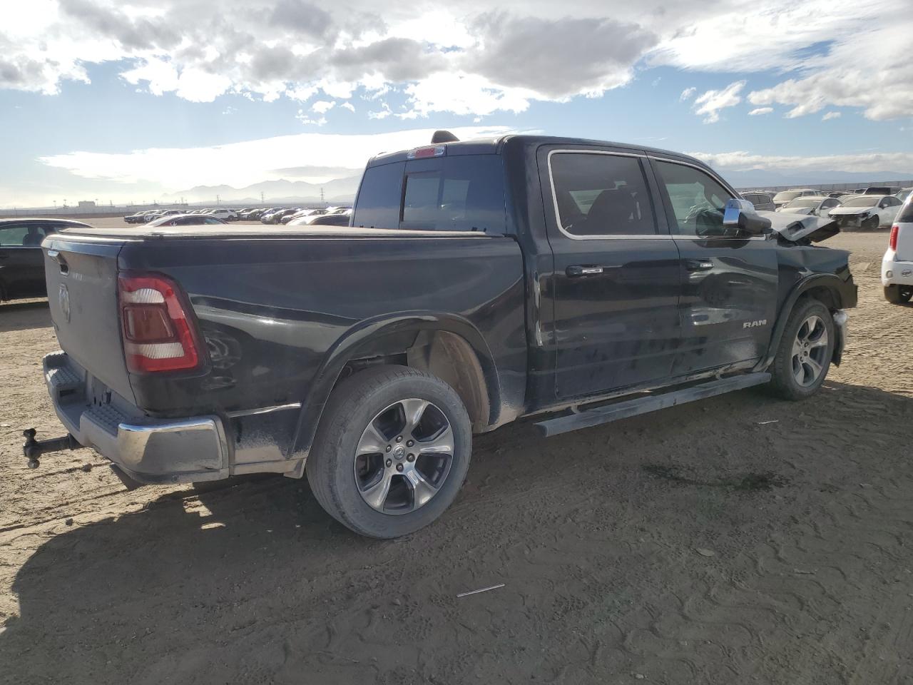 VIN 1C6RREJTXKN519329 2019 RAM 1500 no.3