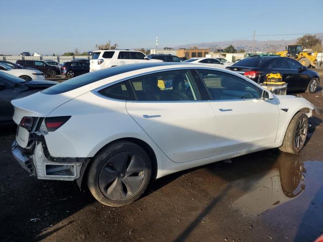  TESLA MODEL 3 2019 Белы