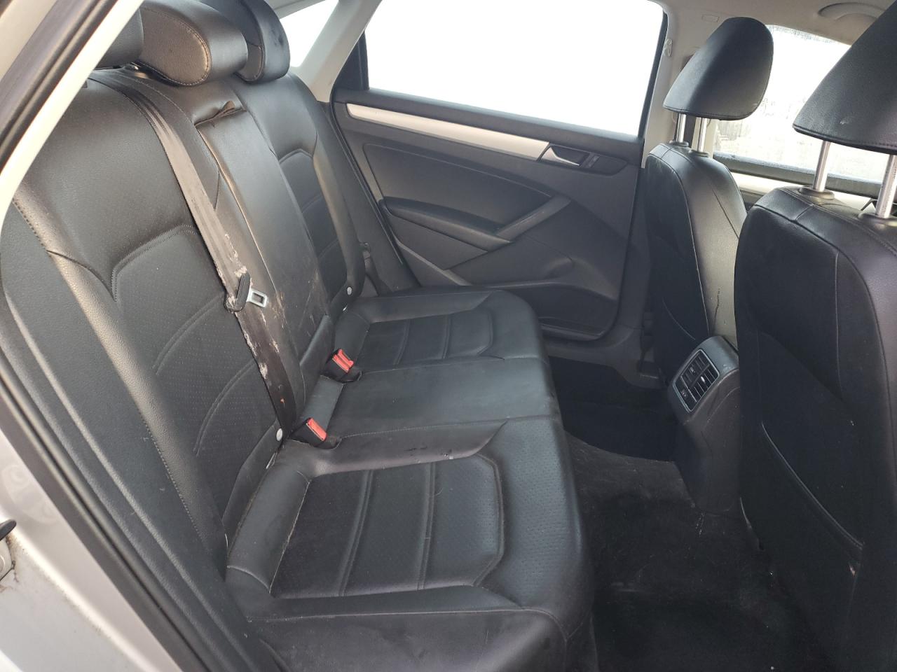 2013 Volkswagen Passat Se VIN: 1VWBH7A30DC016932 Lot: 83246024