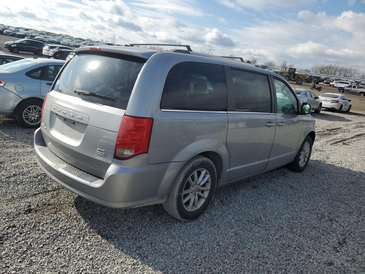 2019 Dodge Caravan - Image 3
