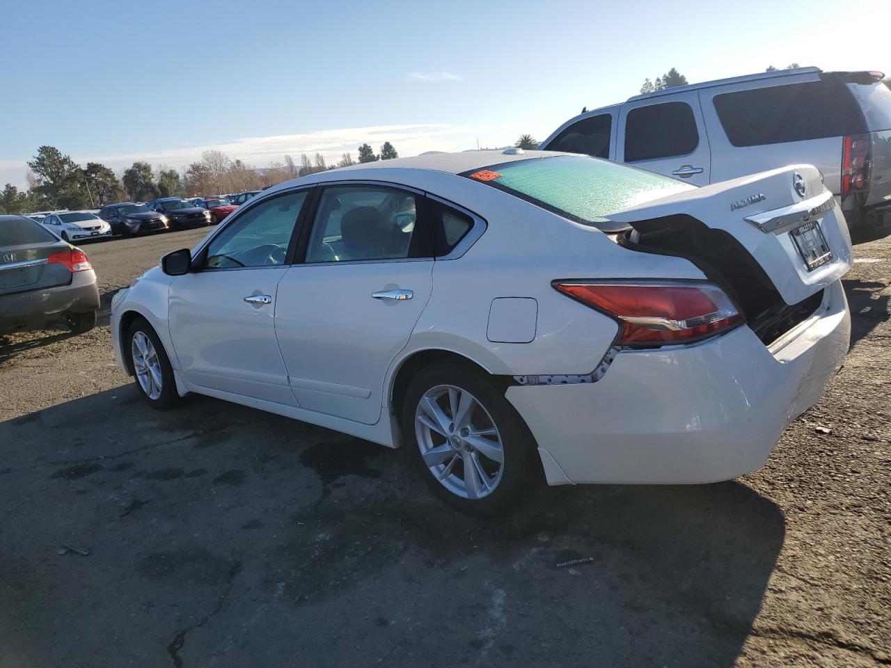 2015 Nissan Altima - Image 2
