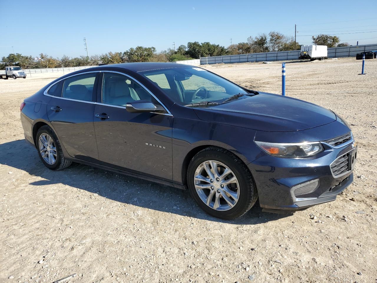 2016 Chevrolet Malibu - Image 4