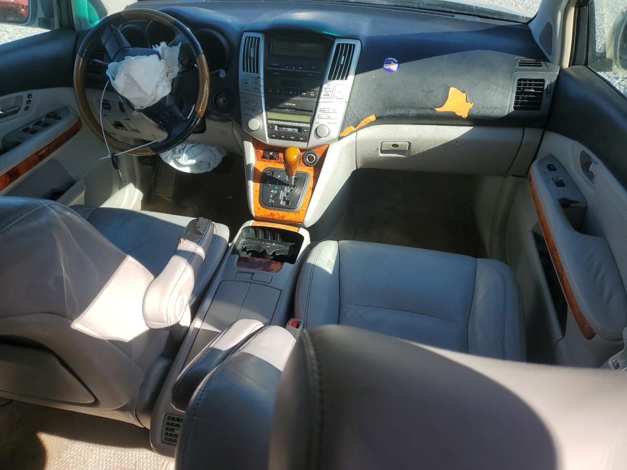 2005 Lexus RX - Image 8