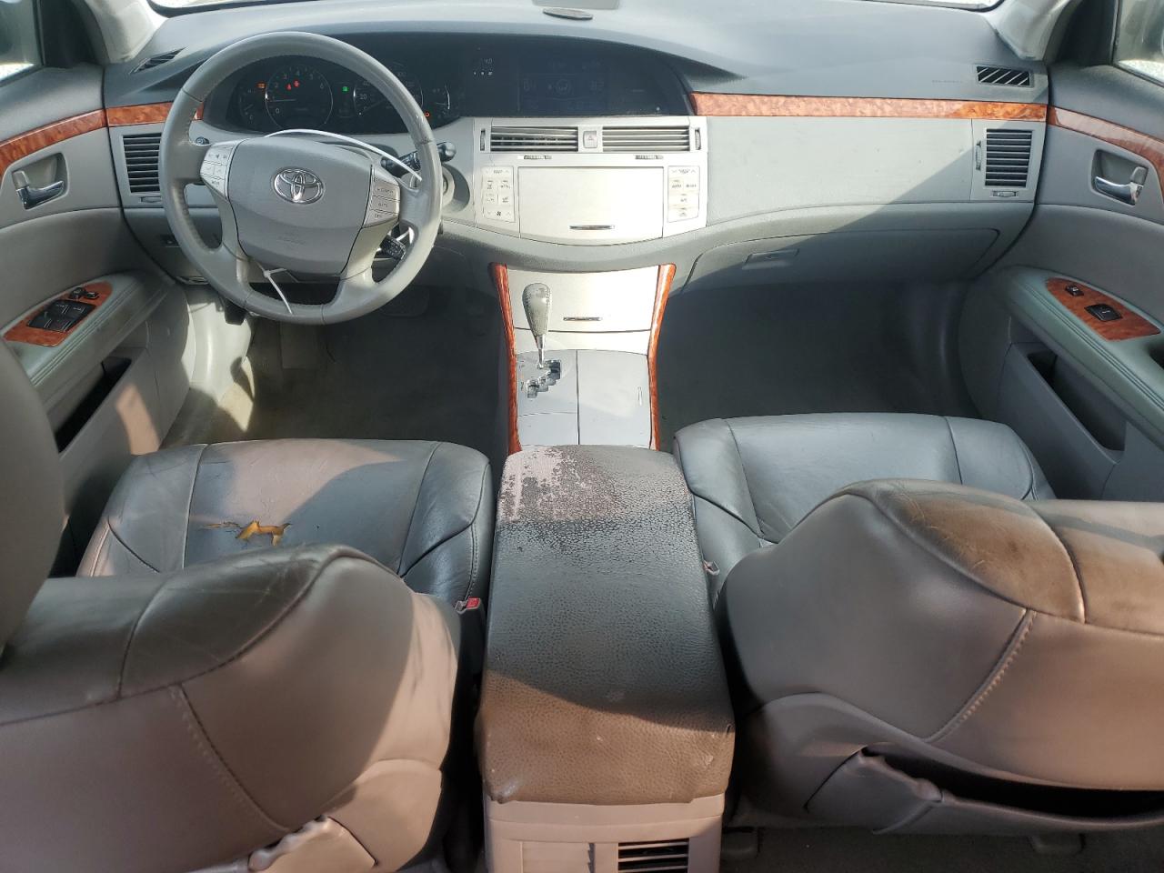 2007 Toyota Avalon - Image 8