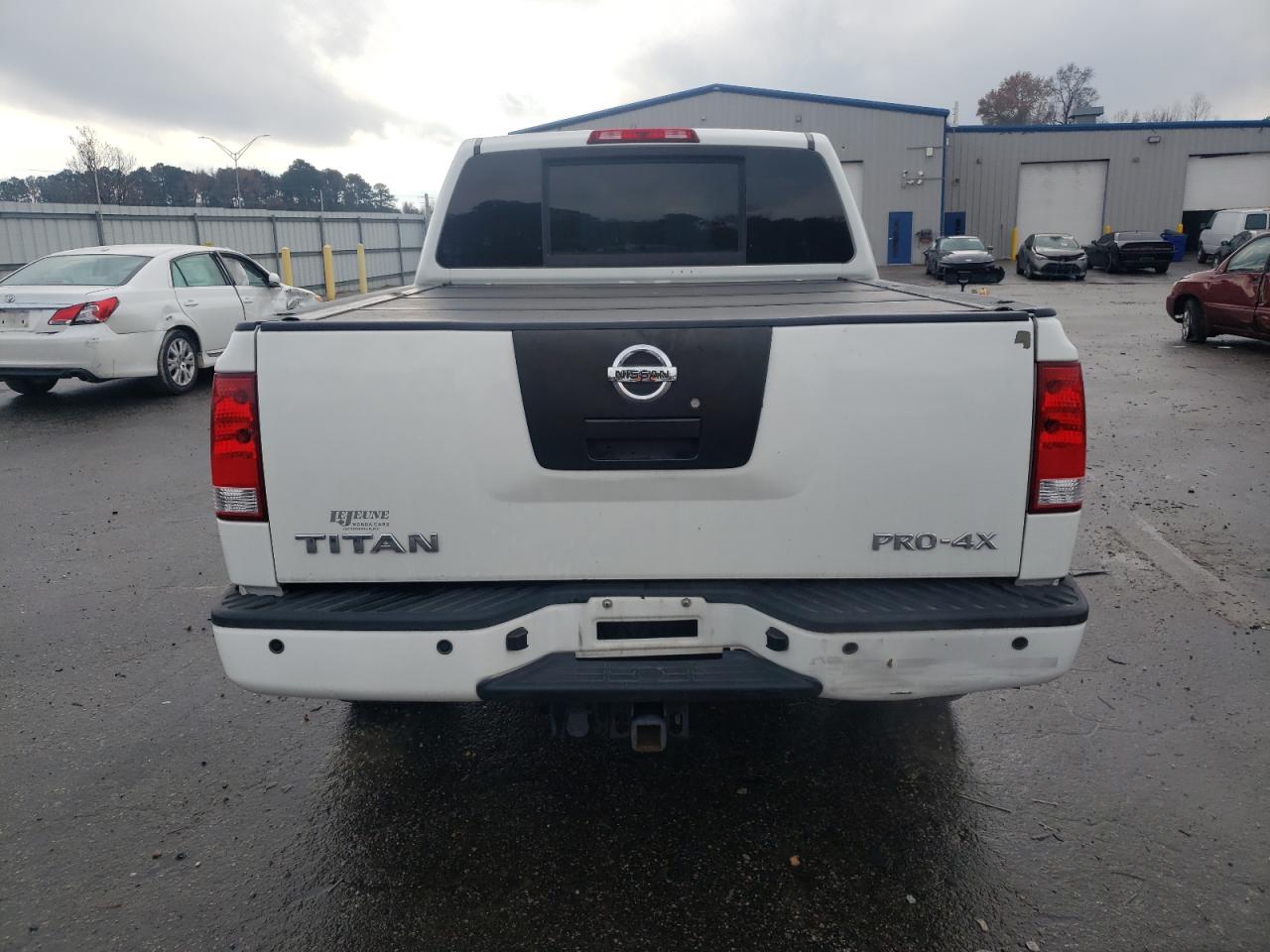 2011 Nissan Titan S VIN: 1N6AA0EC7BN302571 Lot: 84010764