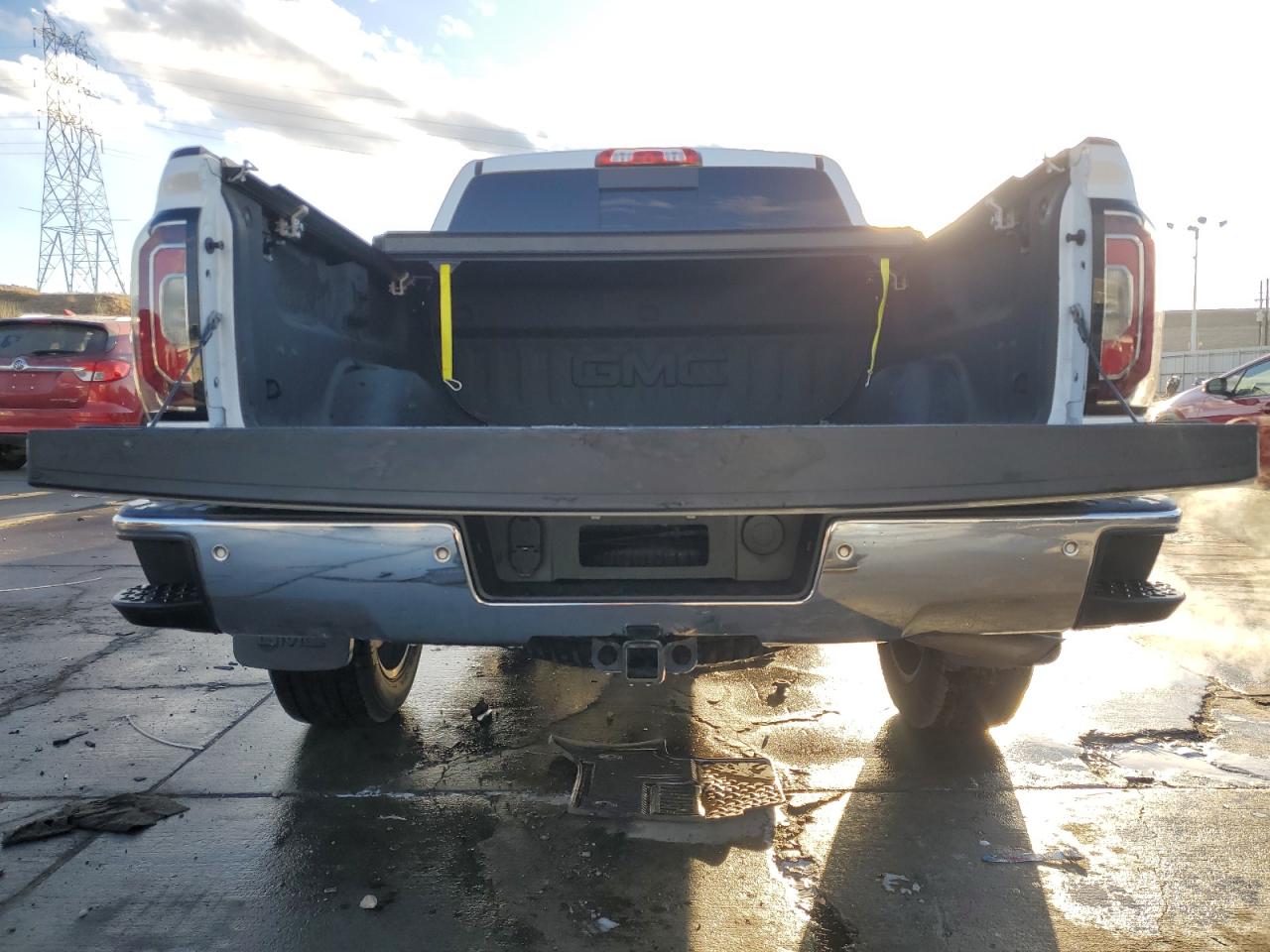 3GTU2NEC5GG283576 GMC SIERRA 2016