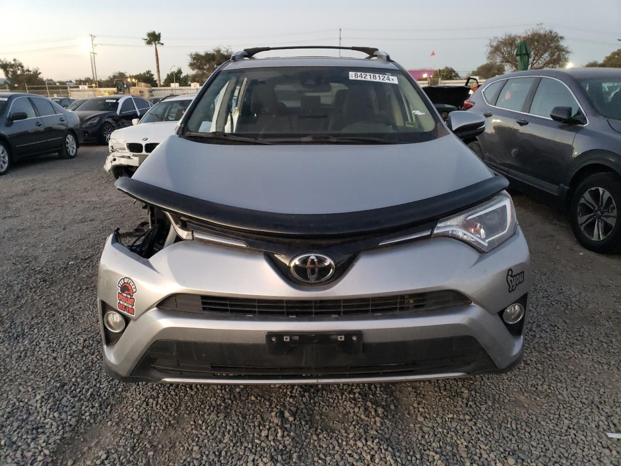 2018 Toyota RAV 4 - Image 5