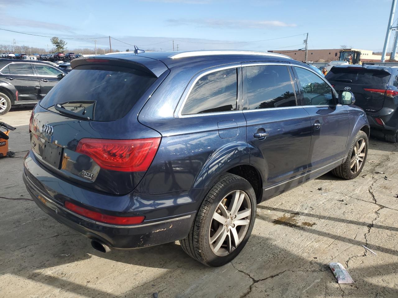 VIN WA1LGAFE2FD013765 2015 AUDI Q7 no.3