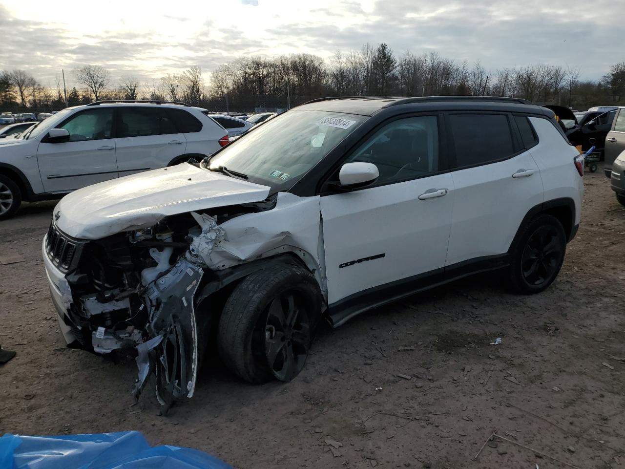 3C4NJDBB0KT755275 2019 JEEP COMPASS - Image 1