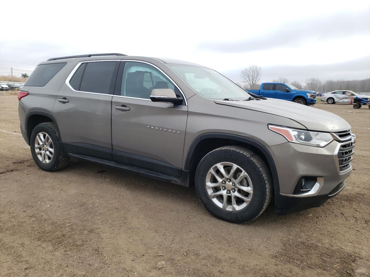 VIN 1GNERGKW4KJ212183 2019 CHEVROLET TRAVERSE no.4