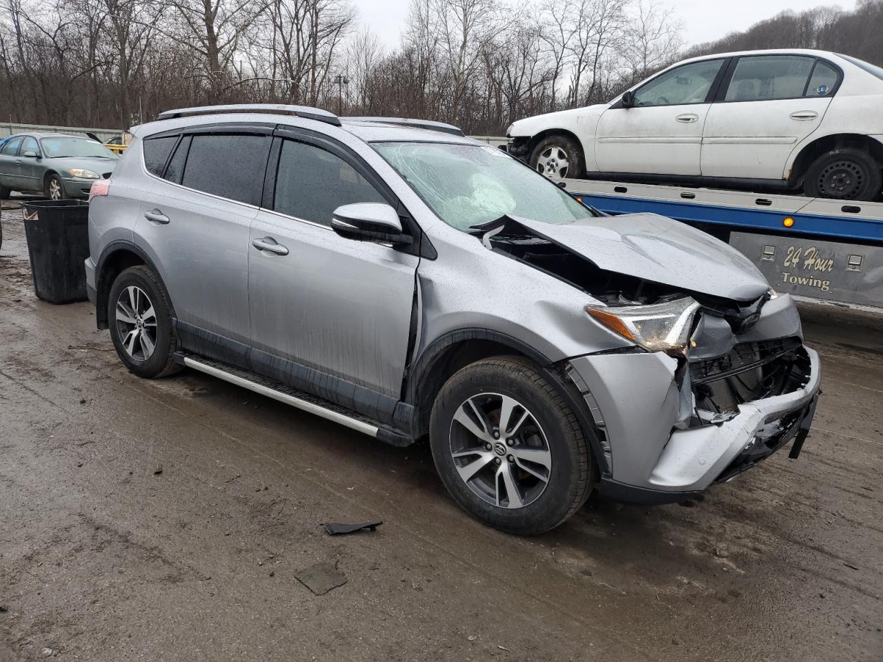 VIN JTMWFREV4JJ163067 2018 TOYOTA RAV4 no.4