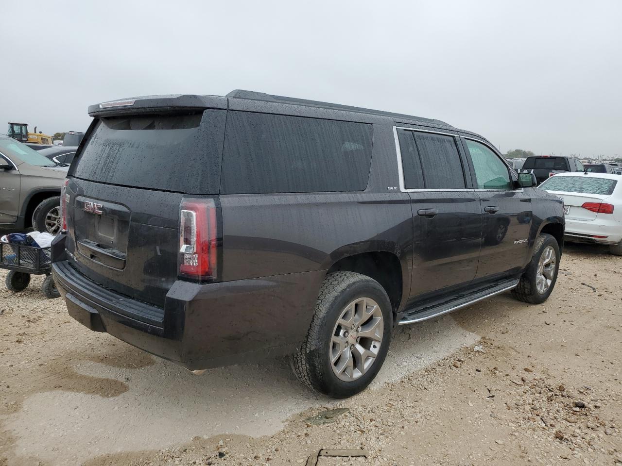 2018 GMC Yukon - Image 3
