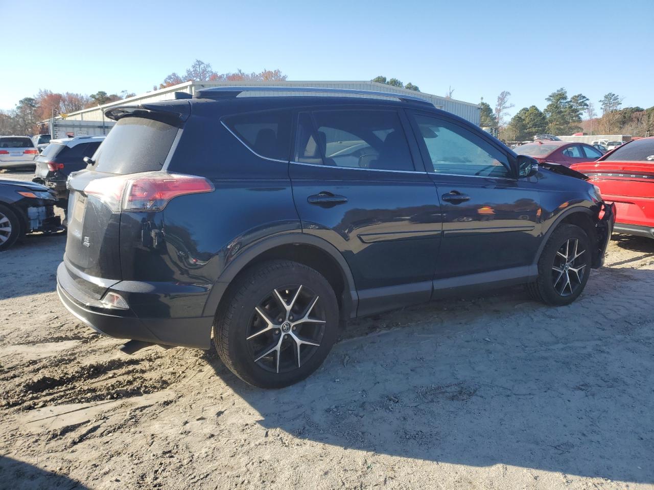 VIN JTMJFREV7HJ156747 2017 TOYOTA RAV4 no.3