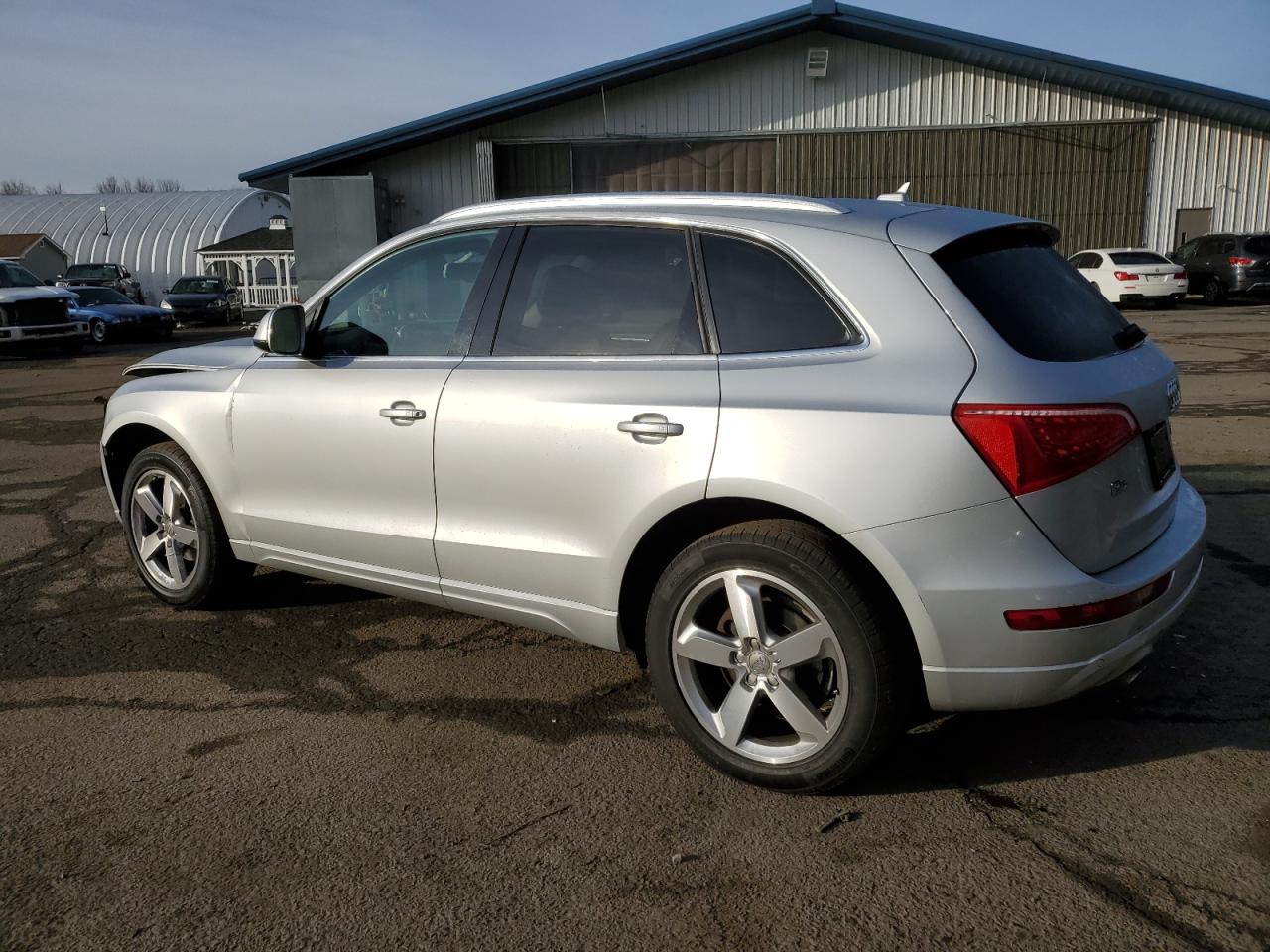 2010 Audi Q5 - Image 2