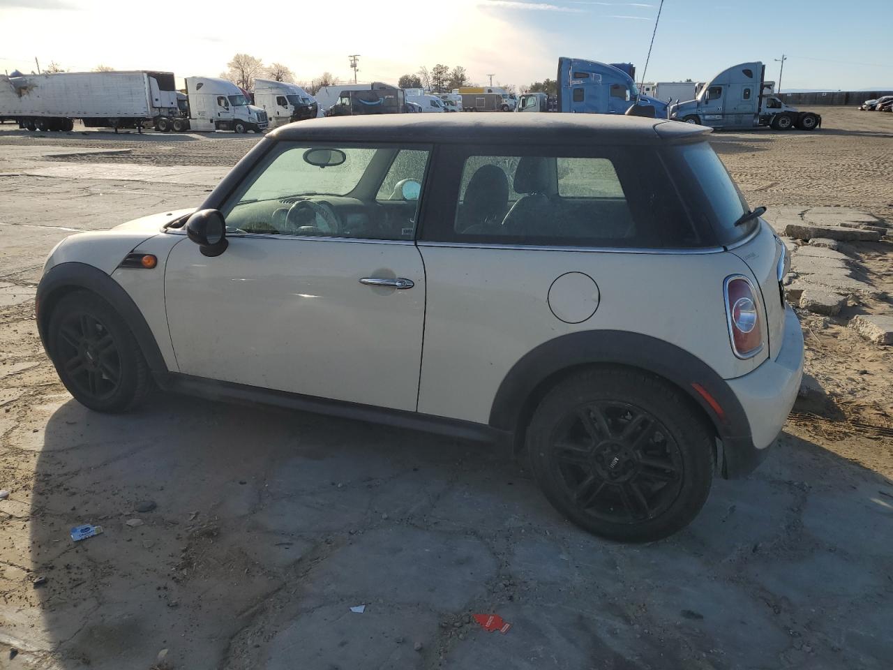 VIN WMWSU3C55DT687919 2013 MINI COOPER no.2