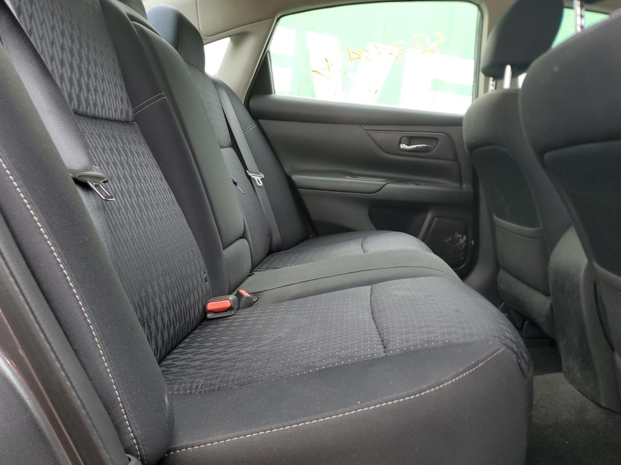 2016 Nissan Altima - Image 10