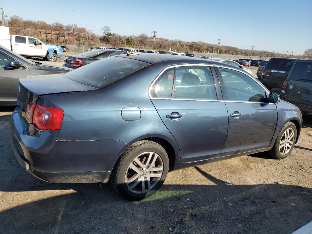 2006 Volkswagen Jetta - Image 3