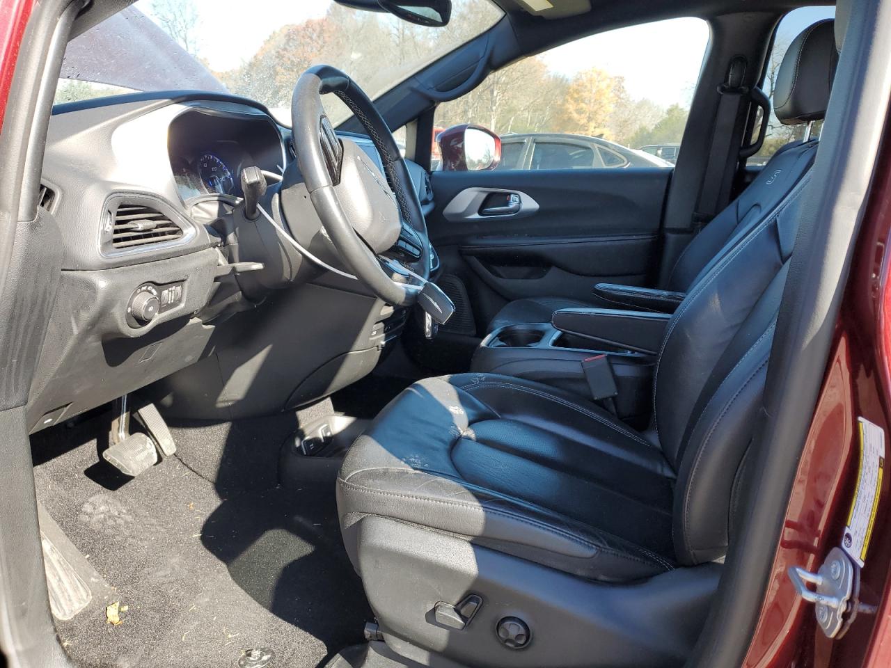 2018 Chrysler Pacifica - Image 7