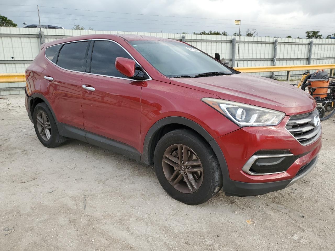 VIN 5XYZT3LB8HG382569 2017 HYUNDAI SANTA FE no.4