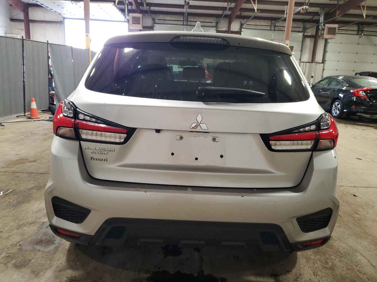 2020 Mitsubishi Outlander - Image 6