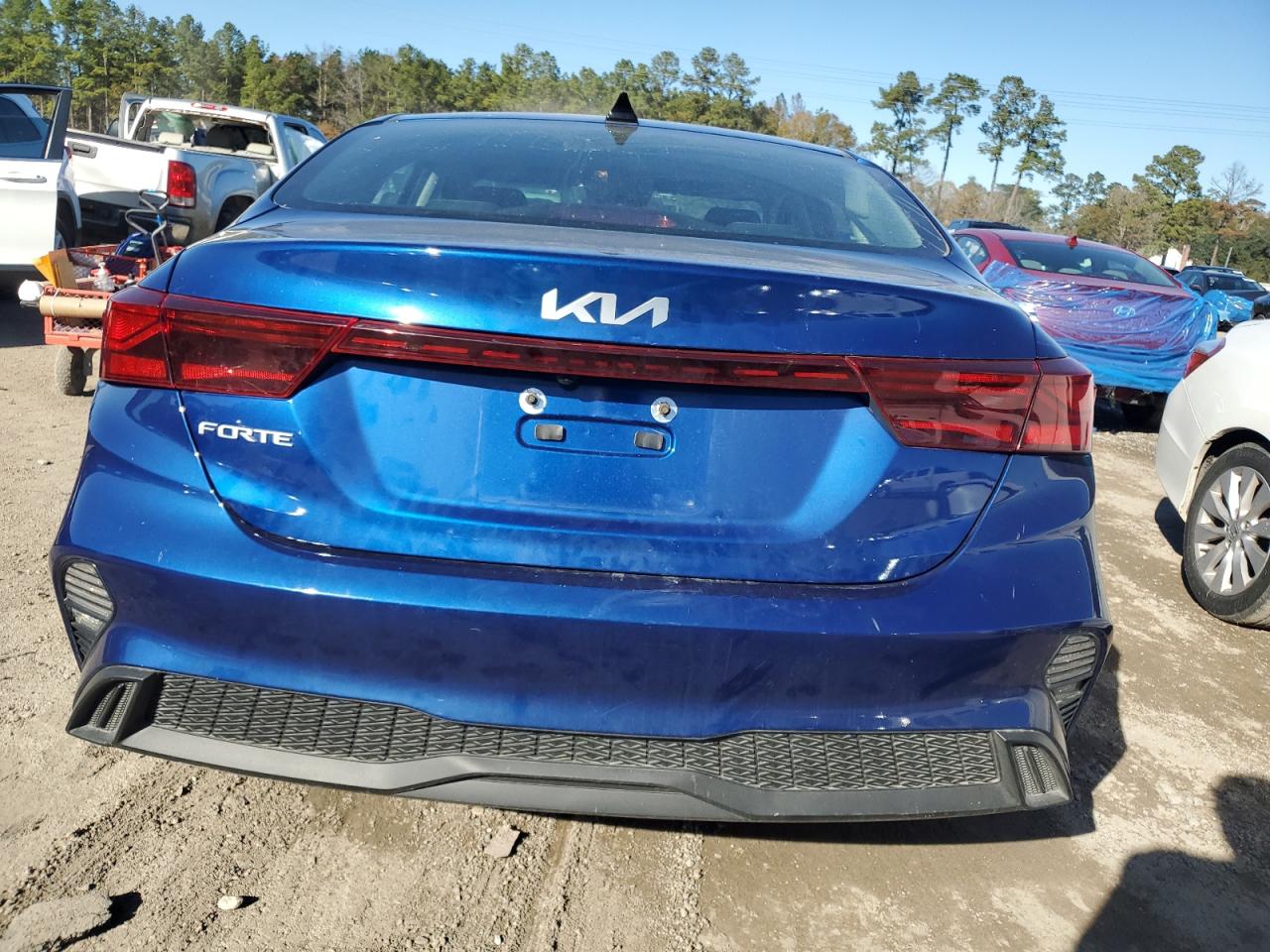 2024 Kia Forte - Image 6