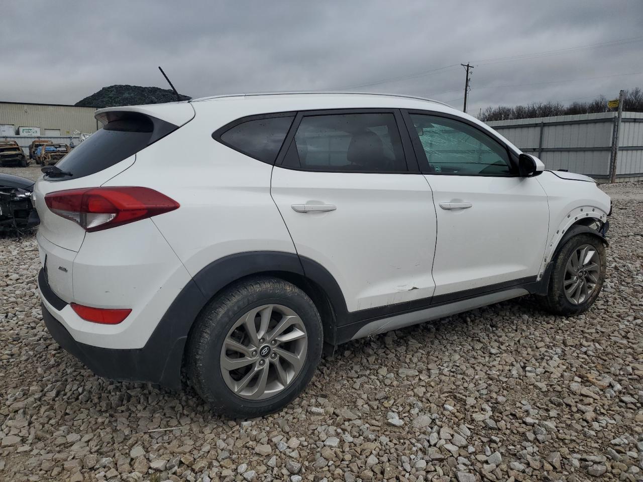 2017 Hyundai Tucson - Image 3