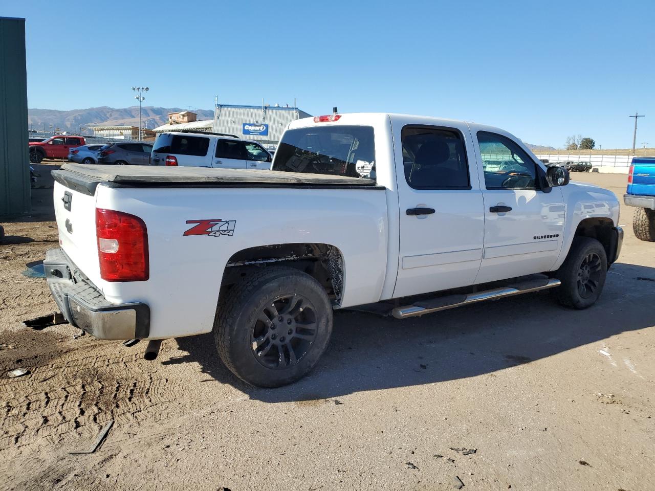 2012 Chevrolet Silverado - Image 3