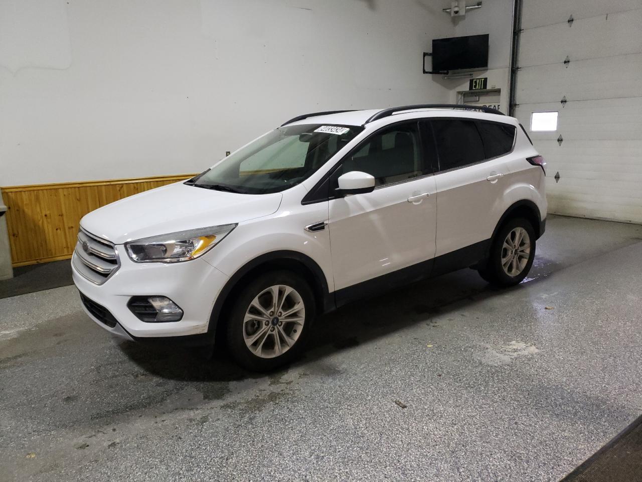 VIN 1FMCU9GD7JUC05335 2018 FORD ESCAPE no.1