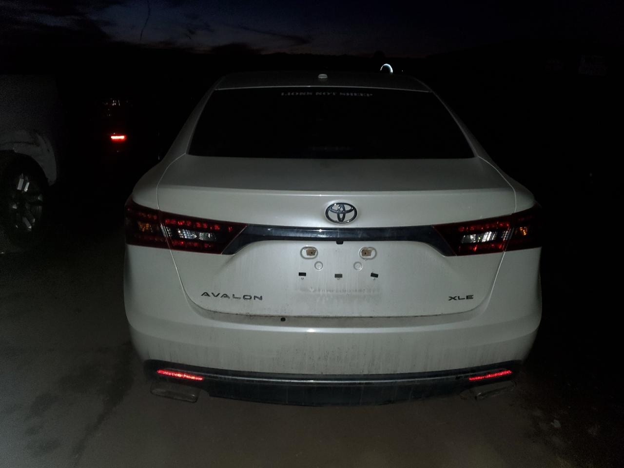 2016 Toyota Avalon - Image 6