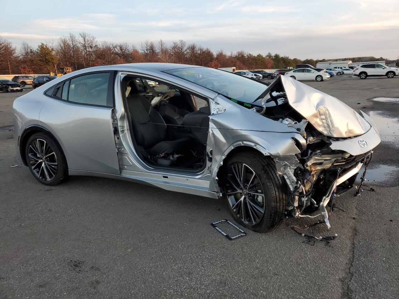 2024 Toyota Prius - Image 4